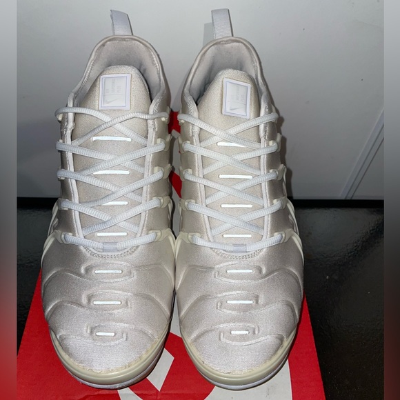 Nike Vapormax Plus (9/10 condition) - Picture 4 of 7